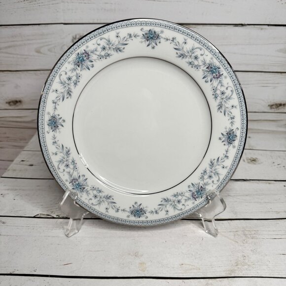 Noritake Blue Hill 2482 Salad Plates Set of 4 8” Blue Floral Sri Lanka - Picture 2 of 7